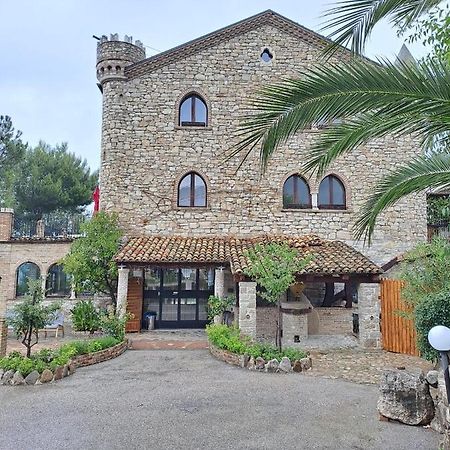 Hotel Lo Smeraldo Roccavivara Екстериор снимка