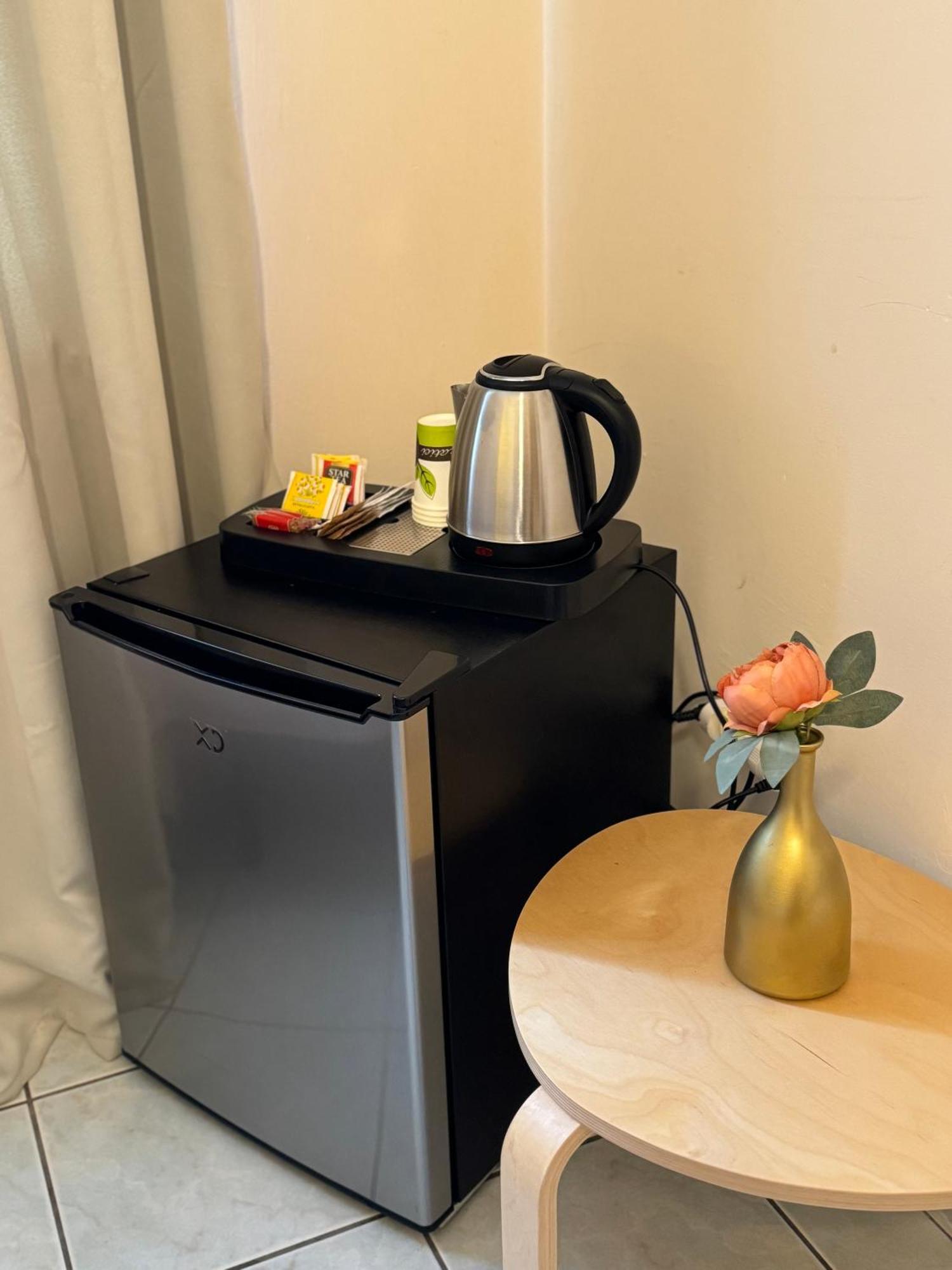 Hotel Lo Smeraldo Roccavivara Екстериор снимка